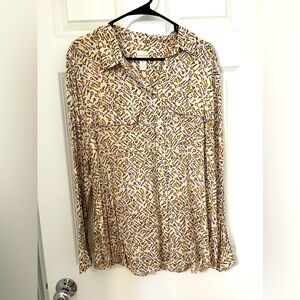 Chico’s Button Down Top 🔑🗝️ size 3